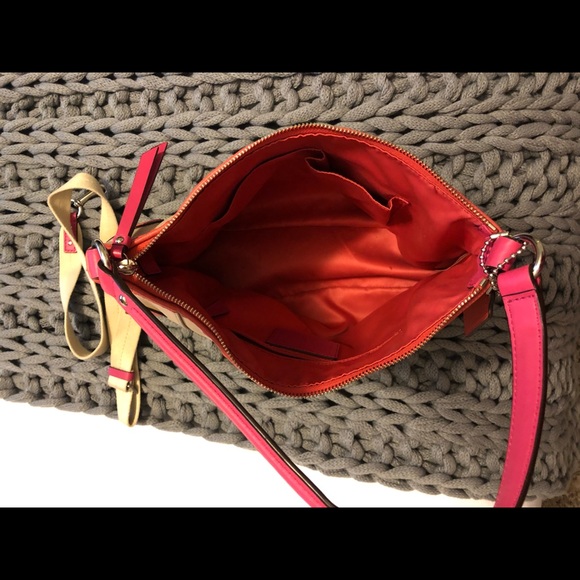 COACH medium satchel - Picture 2 of 7